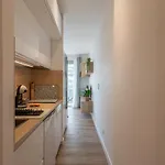 #26 Staywiz Us -idealy Located Flat Ac 2mins Walk To Sea Balcony Apartament