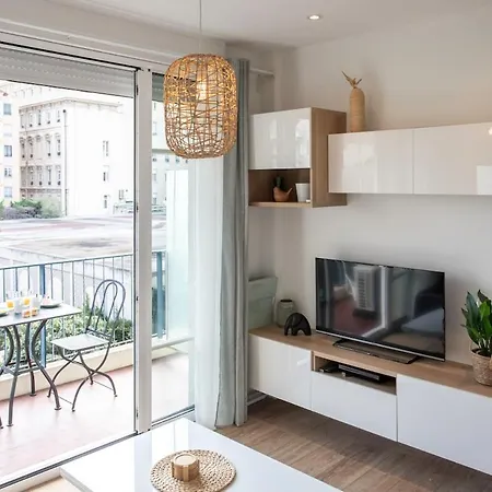 #26 Idealy Located Flat Ac 2mins Walk To Sea Balcony Apartamento Nice