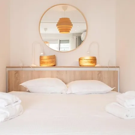 Διαμέρισμα #26 Staywiz Us -idealy Located Flat Ac 2mins Walk To Sea Balcony Νίκαια