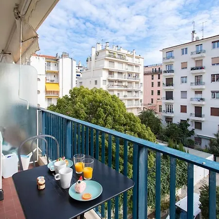 #26 Idealy Located Flat Ac 2mins Walk To Sea Balcony