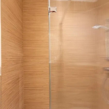 Apartment #26 Idealy Located Flat Ac 2mins Walk To Sea Balcony *