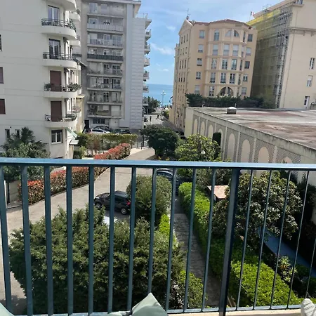 #26 Staywizus - Idealy Located Flat Ac 2mins Walk To Sea Balcony Niza