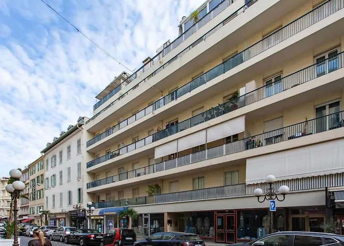 Appartamento #26 Idealy Located Flat Ac 2mins Walk To Sea Balcony *