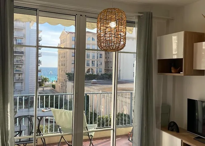 Apartment #26 Idealy Located Flat Ac 2mins Walk To Sea Balcony *