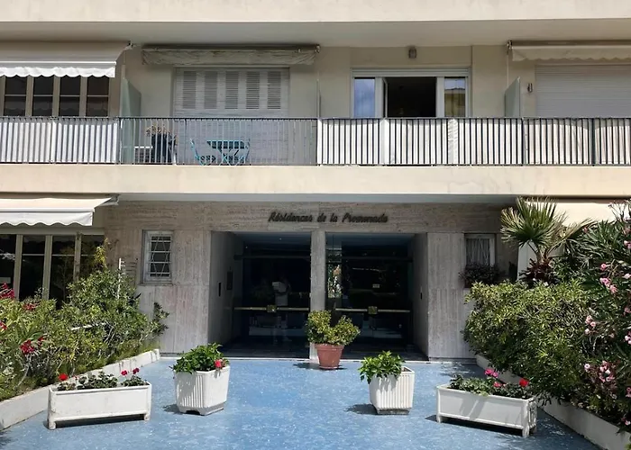 #26 Idealy Located Flat Ac 2mins Walk To Sea Balcony Appartamento *