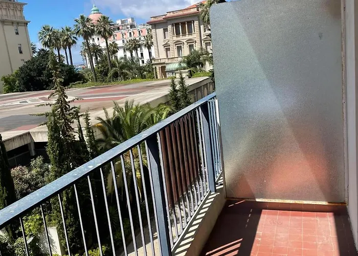 #26 Idealy Located Flat Ac 2mins Walk To Sea Balcony Nizza