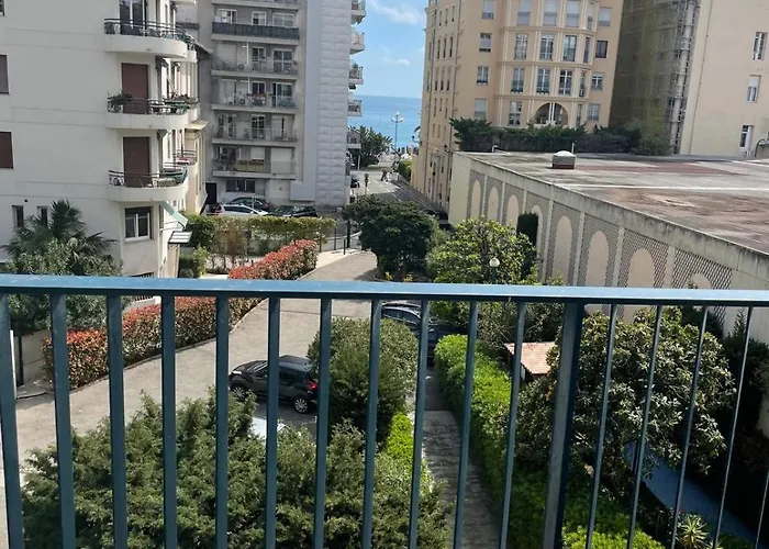 #26 Idealy Located Flat Ac 2mins Walk To Sea Balcony Nizza