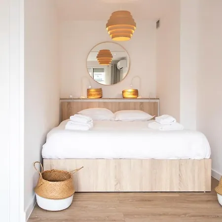 #26 Staywiz Us -idealy Located Flat Ac 2mins Walk To Sea Balcony Apartmán